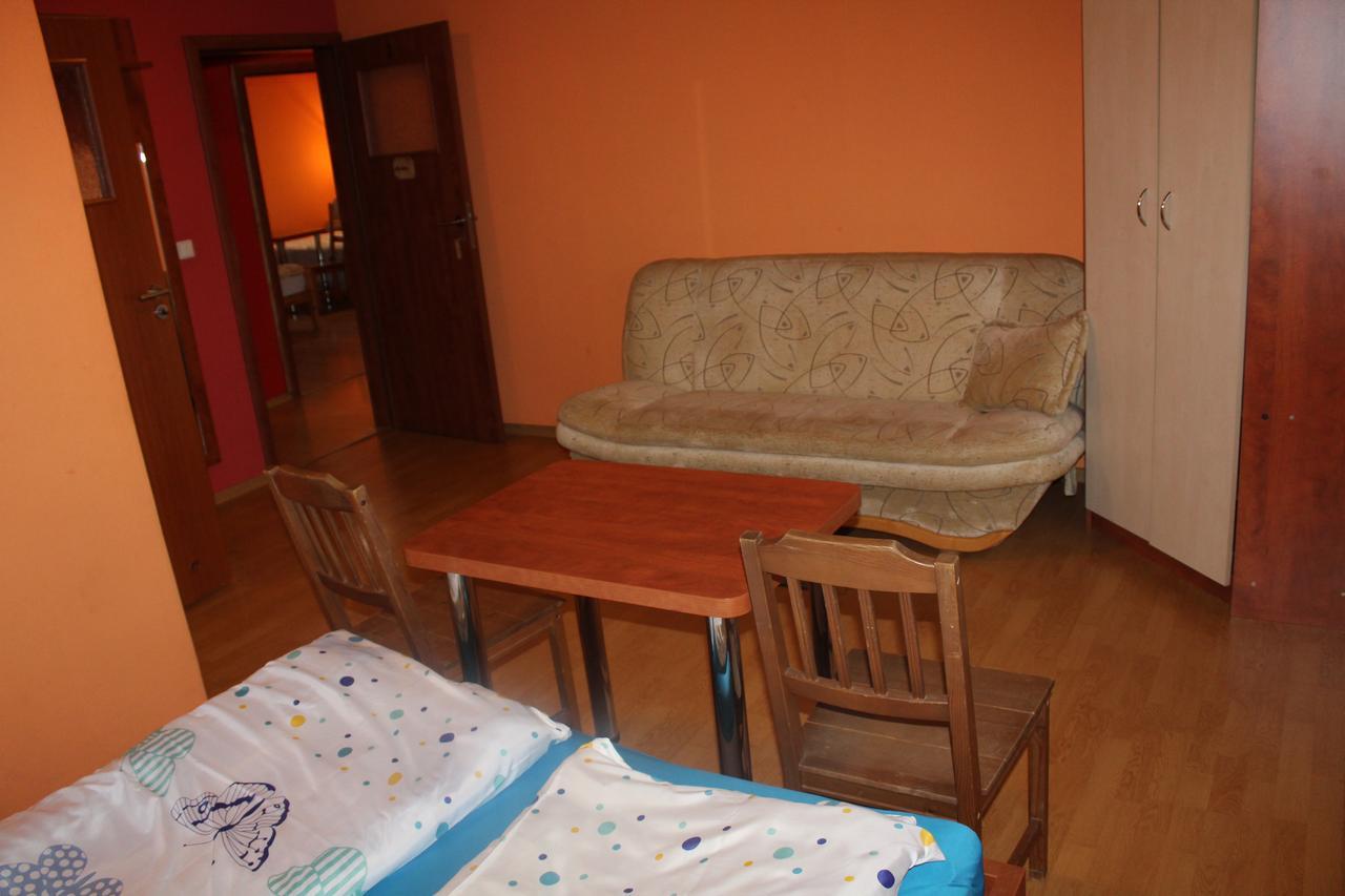 Zagroda Agroturystyczna Wiecha Mieroszow Εξωτερικό φωτογραφία